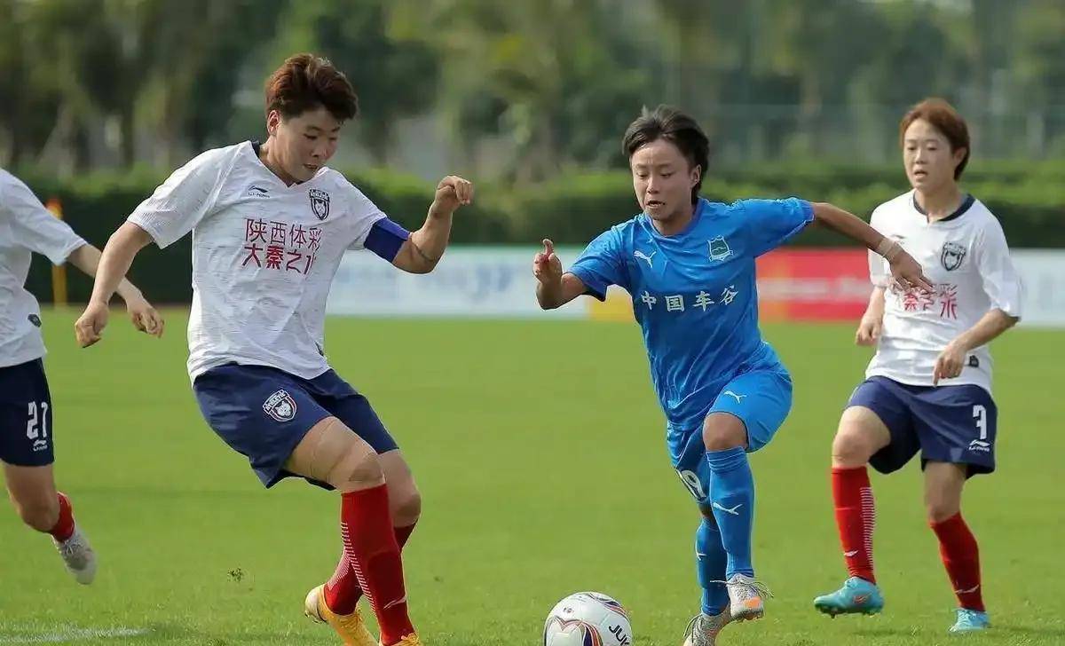 包含国际赛场上顶尖女足选手的精彩表现吸睛的词条